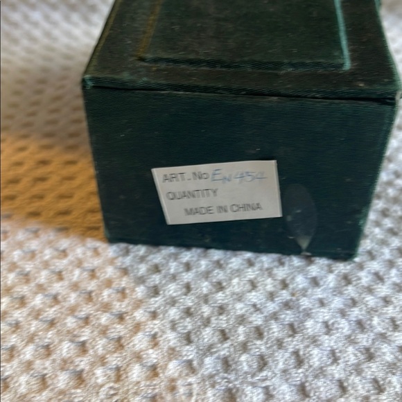 Vintage miniature Enamel bibelot Floral Teapot with Gold Accents - Picture 12 of 13